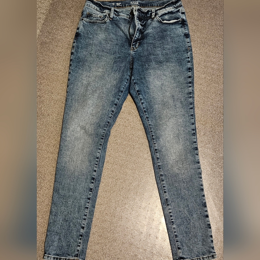 a.n.a High-Rise Skinny Jeans